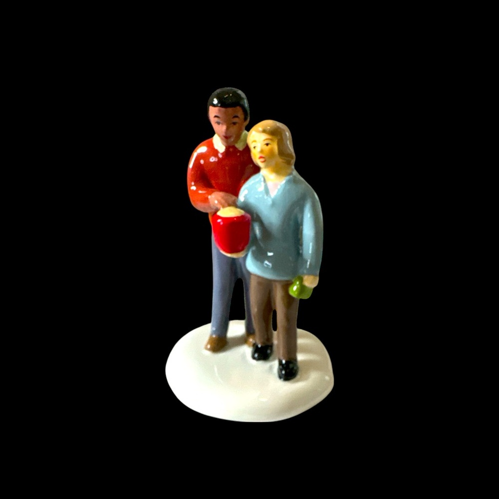Dept 56 Snow Village Accessories “Date Night” Figurine. (2-Q)